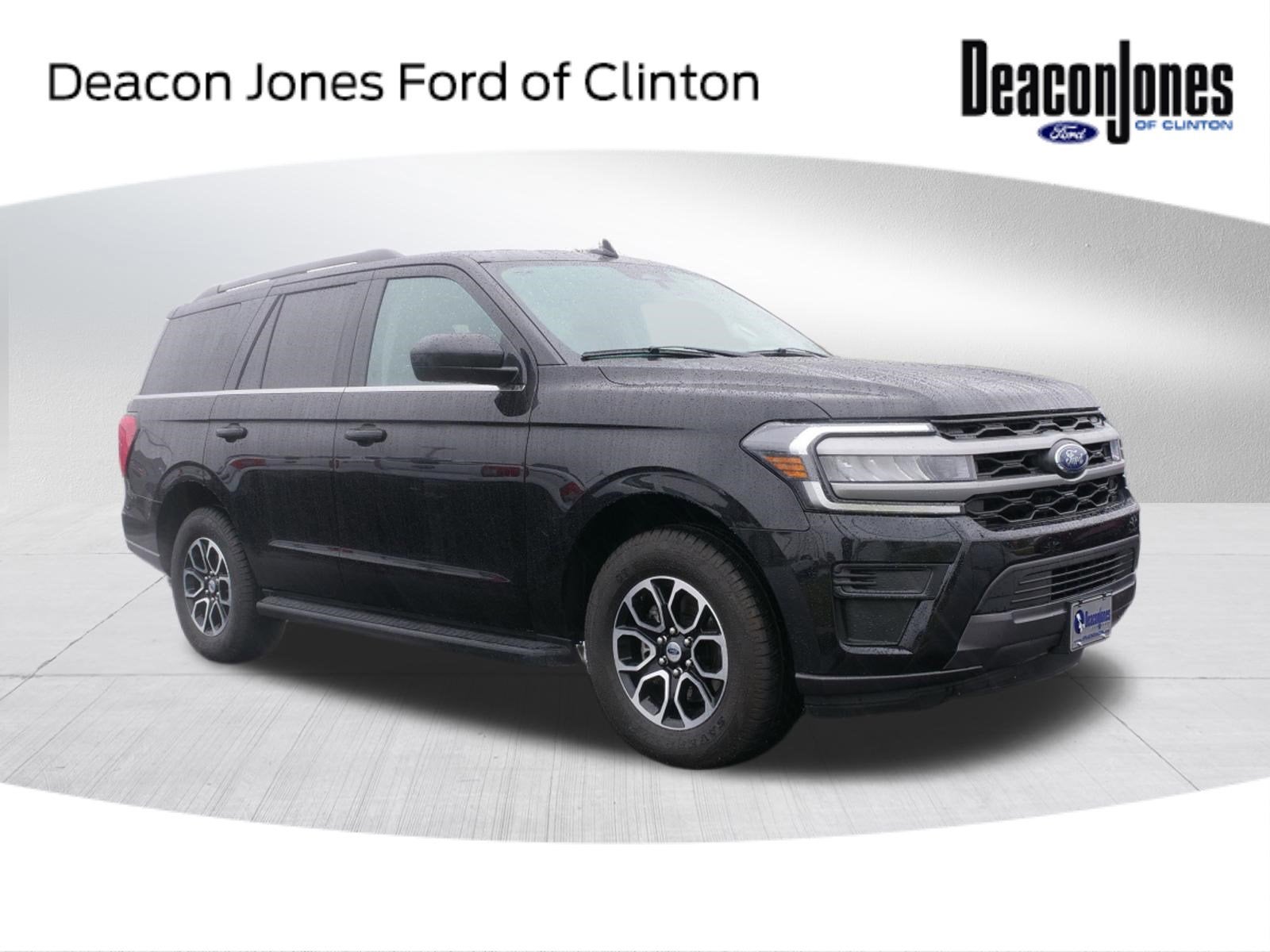 2024 Ford Expedition XLT in Black — front three-quarter view