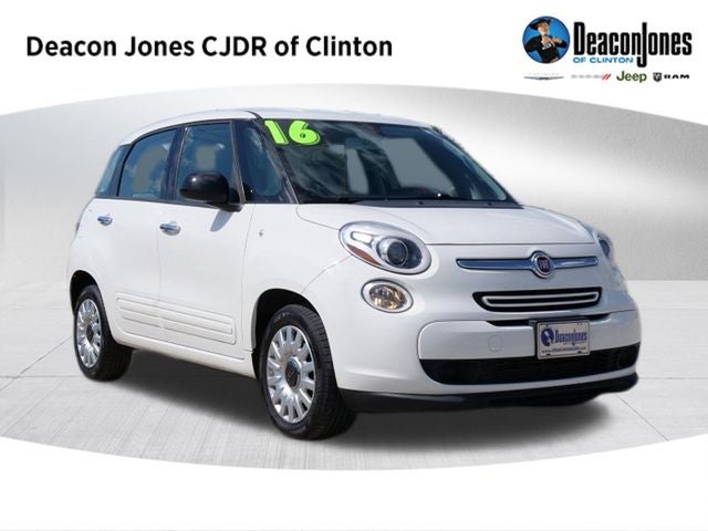 2016 FIAT 500L Pop in Bianco (White) — front three-quarter view